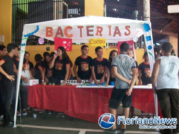 Escola Pequeno Pr&iacute;ncipe realizou XVI Feira de Ci&ecirc;ncias.(Imagem:FlorianoNews)