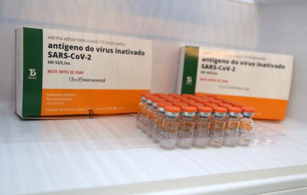 Piauí deve receber novo lote de vacinas CoronaVac até segunda, diz secretário