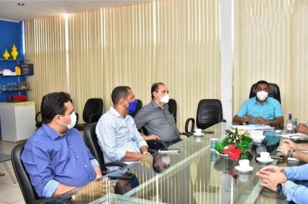 Prefeito Joel Rodrigues convoca reunião com os secretários municipais