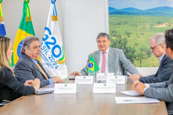 Júlio Arcoverde destaca parceria com Wellington Dias para fortalecer a assistência social no Piauí