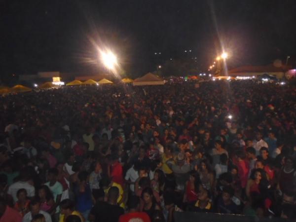 Fotos n&atilde;o autorizadas do show(Imagem:FlorianoNews)
