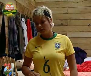 Luiza conversa com Janaina
