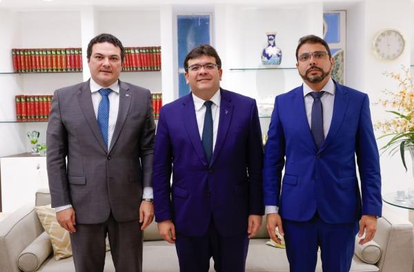 Governador anuncia criação de fundo para assistência jurídica a pessoas de baixa renda