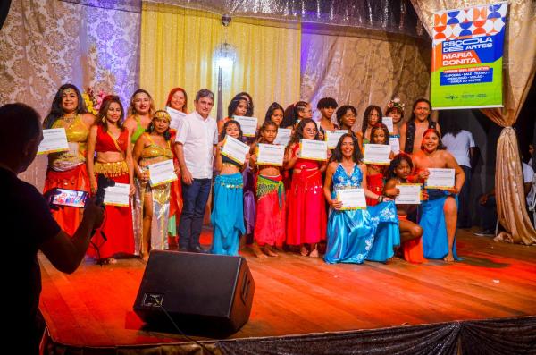 Realizada formatura solene do segundo m&oacute;dulo da Escola de Artes Maria Bonita do Grupo Cultura de Rua. (Imagem:M.K Fotos)
