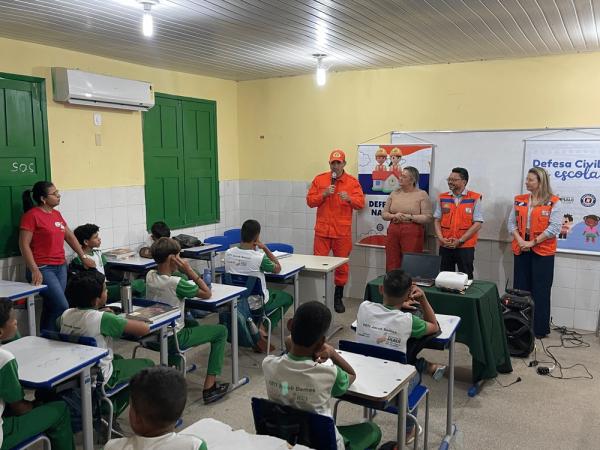 Estudantes de Picos e Floriano participam de formação sobre Defesa Civil