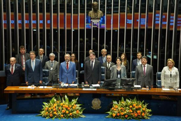 Rafael Fonteles recebe comenda do Senado por avanço do Piauí na alfabetização na idade certa.(Imagem:Geraldo Magela / Agencia Senado)