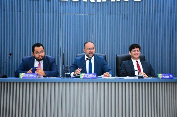 Câmara de Floriano encerra sessão sem votar os projetos da pauta do dia