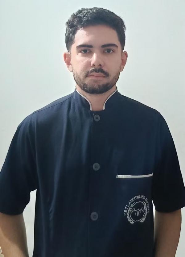 Tricampe&atilde;o da Obmep se forma em Matem&aacute;tica e vira professor no Piau&iacute;.(Imagem:Arquivo pessoal)
