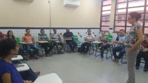 Projeto Jovens Radialistas do Semiárido realiza módulo de fotografia em Floriano