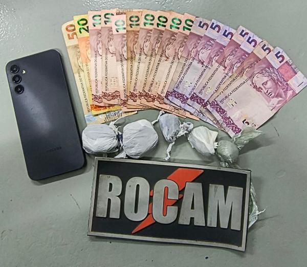Polícia Militar de Floriano captura indivíduo com drogas e cumpre mandado de prisão