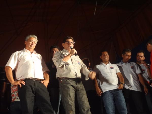 Conven&ccedil;&atilde;o homologa candidatura de Gleydson Resende e Claudim&ecirc; Lima em Bar&atilde;o de Graja&uacute;.(Imagem:FlorianoNews)