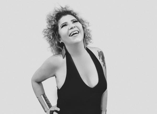 Rita Benneditto dá voz a ´Amor maior´ em single para o Dia dos Namorados