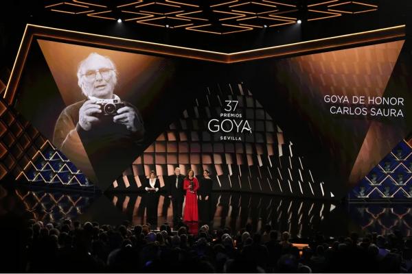 Filme "As bestas" conquista nove Goyas em noite de homenagem a Carlos Saura