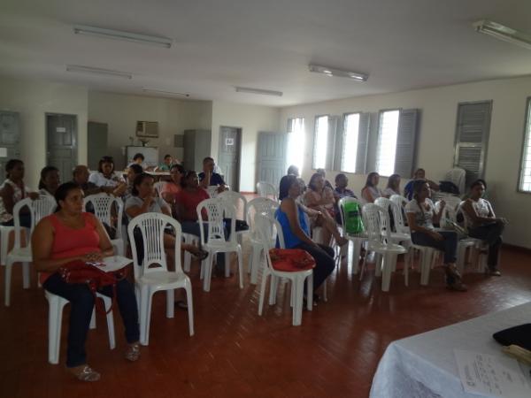 Reuni&atilde;o com diretores para in&iacute;cio do ano letivo.(Imagem:FlorianoNews)