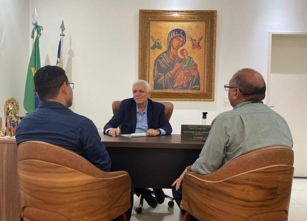 Themístocles Filho e reitor do IFPI discutem a implantação de três novos campi no Piauí