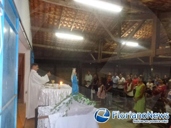 Festejo de Nossa Senhora dos Rem&eacute;dios &eacute; encerrado no bairro Melad&atilde;o.(Imagem:FlorianoNews)