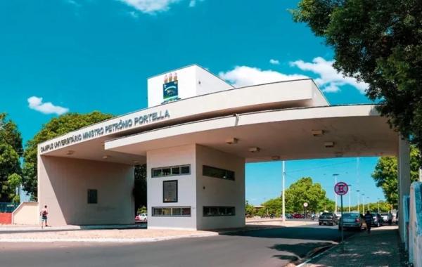 UFPI abre edital de seletivo para o cargo de professor com salário de até R$ 6,3 mil
