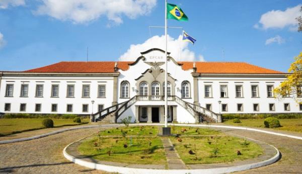 Ensino médio: veja as 10 melhores escolas públicas do Brasil, segundo o Ideb