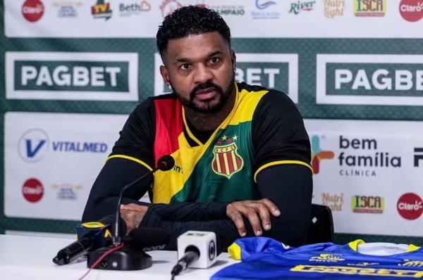Felipe estava no Sampaio Corr&ecirc;a.(Imagem:Ronald Felipe/SCFC)
