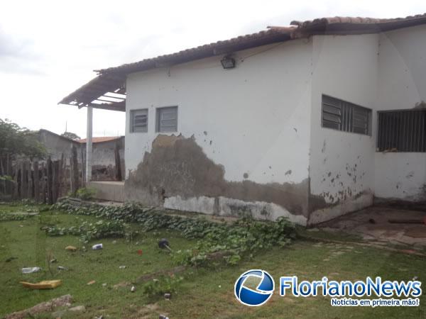 Estrutura do Centro de Controle de Zoonoses de Floriano &eacute; prec&aacute;ria.(Imagem:FlorianoNews)