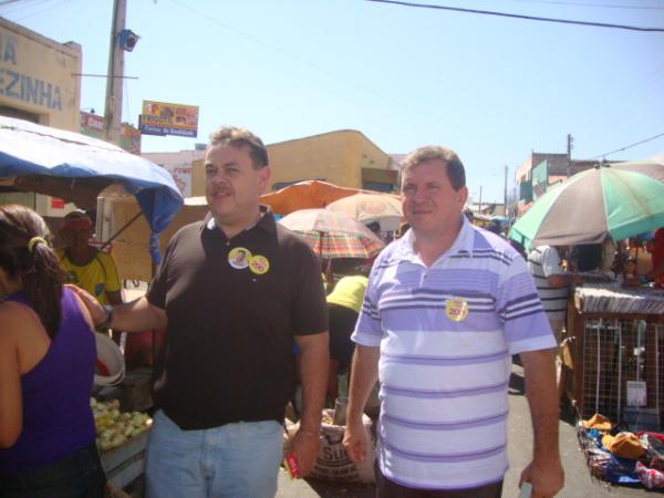 Dia de Feira tamb&eacute;m &eacute; dia de Campanha(Imagem:Amarelinho)