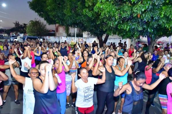 Mais de 250 pessoas participam do Aul&atilde;o da Sa&uacute;de no bairro Caixa D