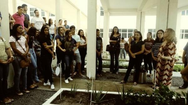 FAESF inaugura Farm&aacute;cia Viva de medicamentos fitoter&aacute;picos.(Imagem:FlorianoNews)