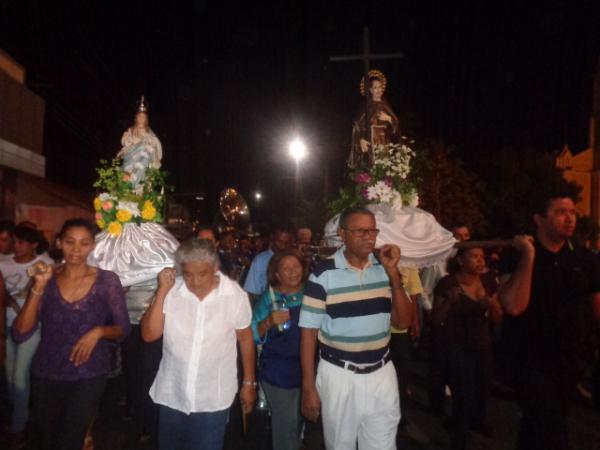 Procissão marca o encerramento dos festejos de São Pedro de Alcântara em Floriano