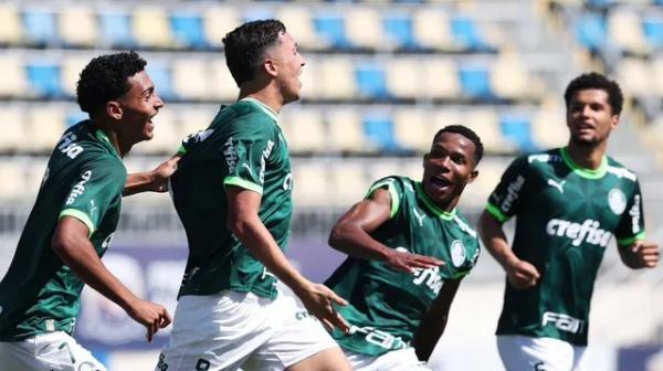 Palmeiras goleia Corinthians e se aproxima da final do Brasileirão sub-20