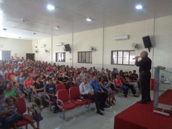 Igrejas evangélicas comemoraram o Dia do Pastor em Floriano