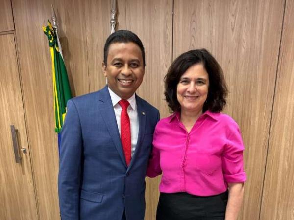 Dr. Francisco Costa acompanha ajustes do convênio de R$ 38 mi para reestruturar Hospital de Floriano