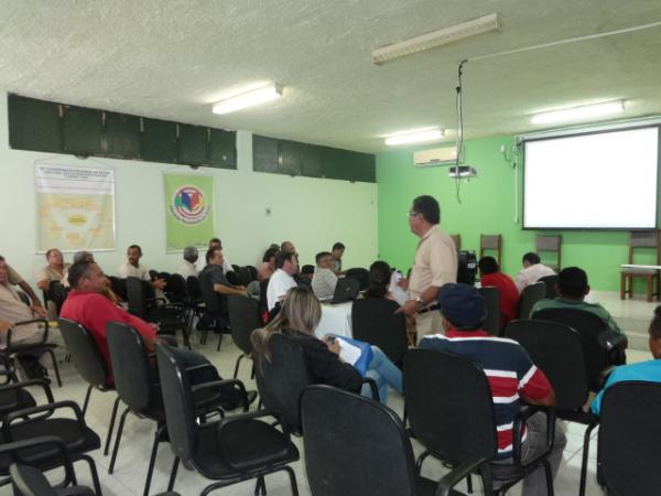 10&ordf; Coordena&ccedil;&atilde;o Regional de Sa&uacute;de realiza capacita&ccedil;&atilde;o do Programa de Controle da Dengue.(Imagem:FlorianoNews)