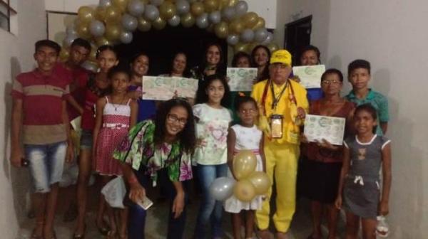 SEMDAS realiza entrega de certificados aos participantes de curso de confeitaria