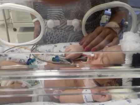 Bebê de dois meses tem morte cerebral após apanhar do pai