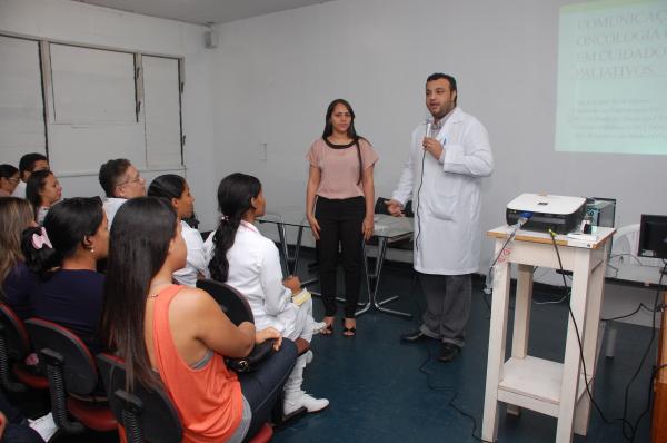 Hospital Tibério Nunes promove palestra sobre cuidados paliativos em oncologia