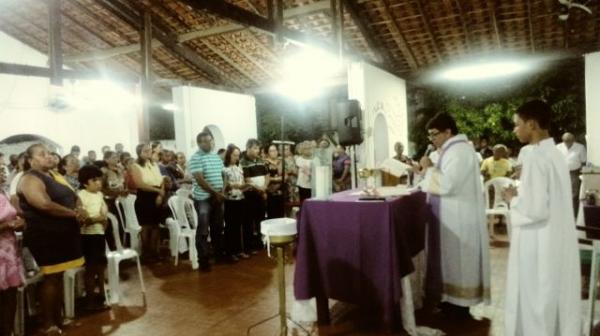 Missas da Quarta-feira de Cinzas na Par&oacute;quia de Santa Cruz(Imagem:FlorianoNews)