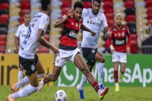Grêmio enfrenta o Flamengo nesta terça (23): confira os prováveis times