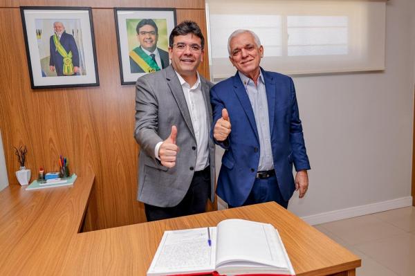 Rafael Fonteles e Them&iacute;stocles Filho (Imagem: Gabriel Paulino)