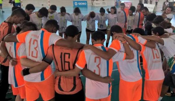 Caic bate time de MG e vai à final; mulheres duelam o bronze