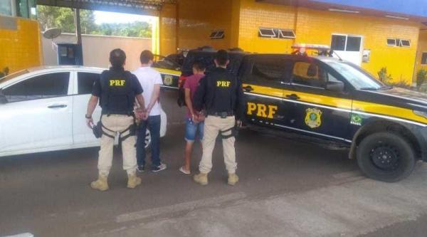 PRF prende em Floriano dupla de estelionatários que aplicava golpes em vários Estados do País
