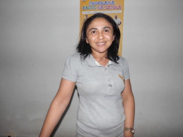Professora &Acirc;ngela(Imagem:FlorianoNews)