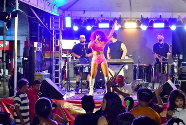 Carnaval da Fam&iacute;lia e festa no Cais: alegria contagia foli&otilde;es de todas as idades(Imagem:Secom )