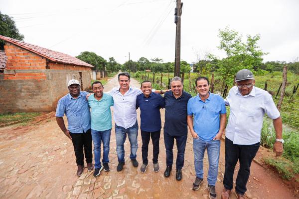 Ciro Nogueira visita obras de infraestrutura e anuncia investimentos para Amarante