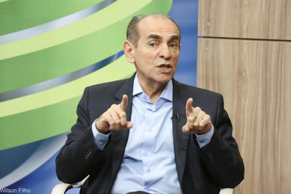 Marcelo Castro muda tom e diz que é possível PMDB indicar cargos no governo do PT