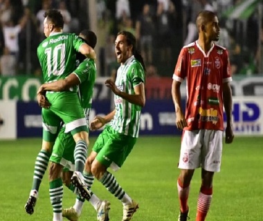 Imperatriz é goleado e fica na Série C do Brasileiro
