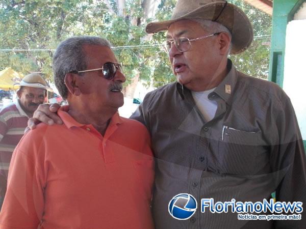 Vereador Jos&eacute; Le&atilde;o participa da cavalgada dos vaqueiros em Floriano.(Imagem:FlorianoNews)