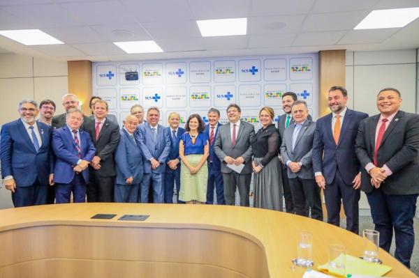 Rafael, Wellington e Silvio se reúnem com ministra da Saúde em busca de melhorias para o financiamen