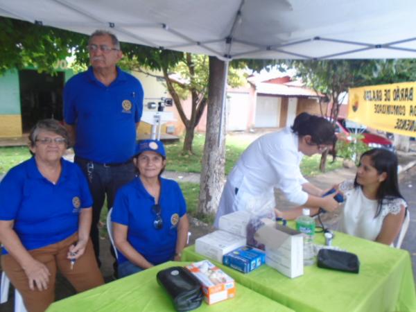 Rotary Club Bar&atilde;o de Graja&uacute; arrecada alimentos em a&ccedil;&atilde;o.(Imagem:FlorianoNews)