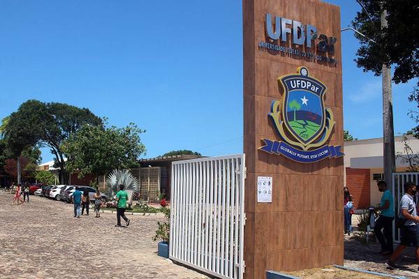 UFDPar - PI lança edital de processo seletivo para professor de Matemática