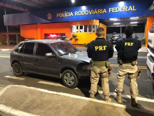 Homem é preso pela PRF em Floriano por receptação e porte de droga para consumo
